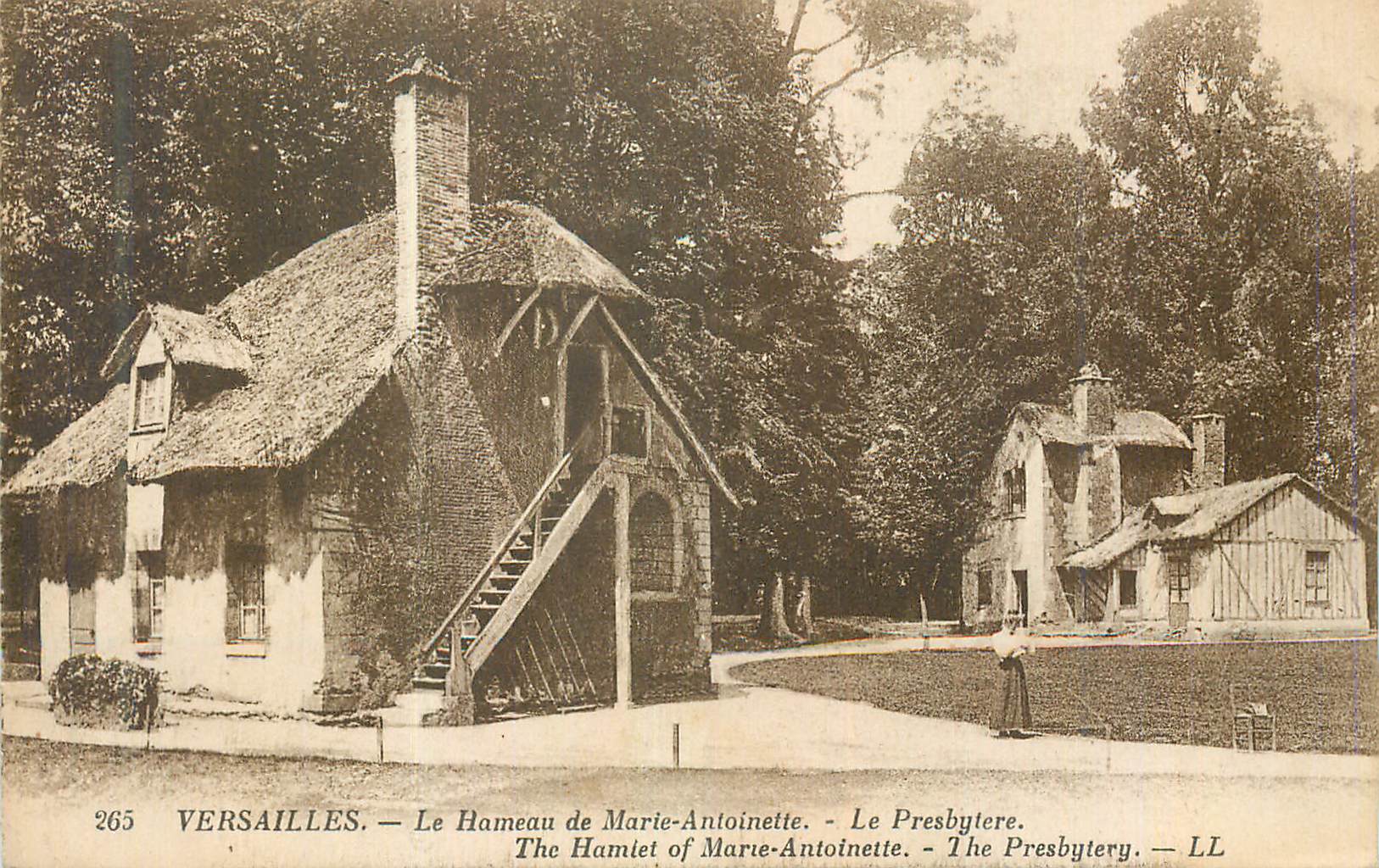 CPA Versailles Le Hameau de Marie Antoinette Le Presbytere