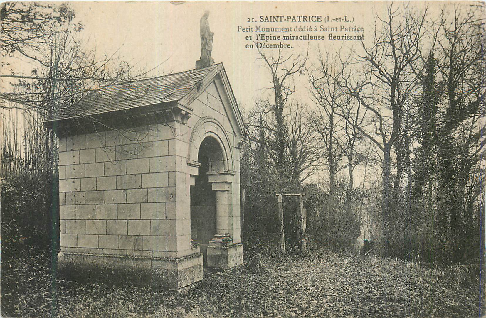 CPA Saint Patrice (I et L) Petit Monument dedie a Saint Patrice