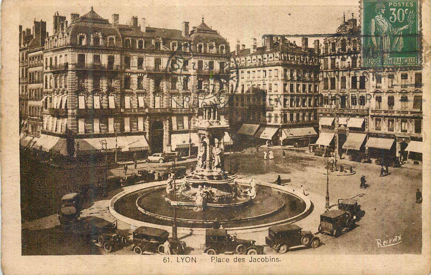 CPA Lyon Place de Jacobins Automobile