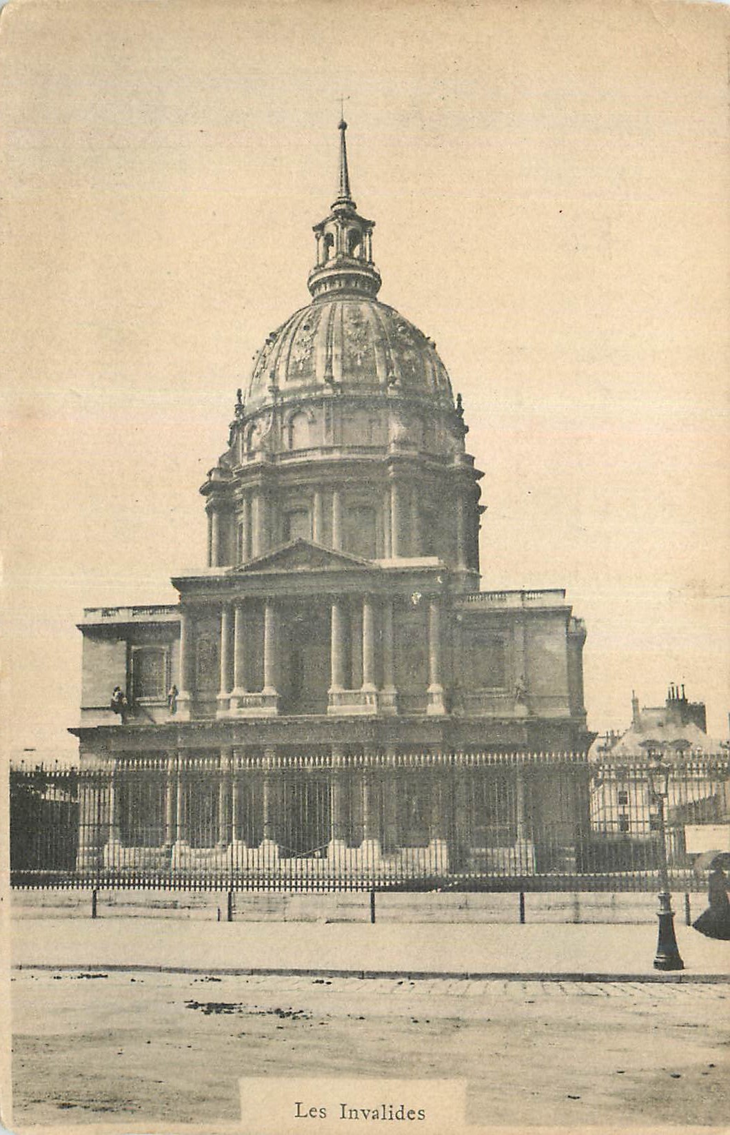 CPA Les Invalides Paris