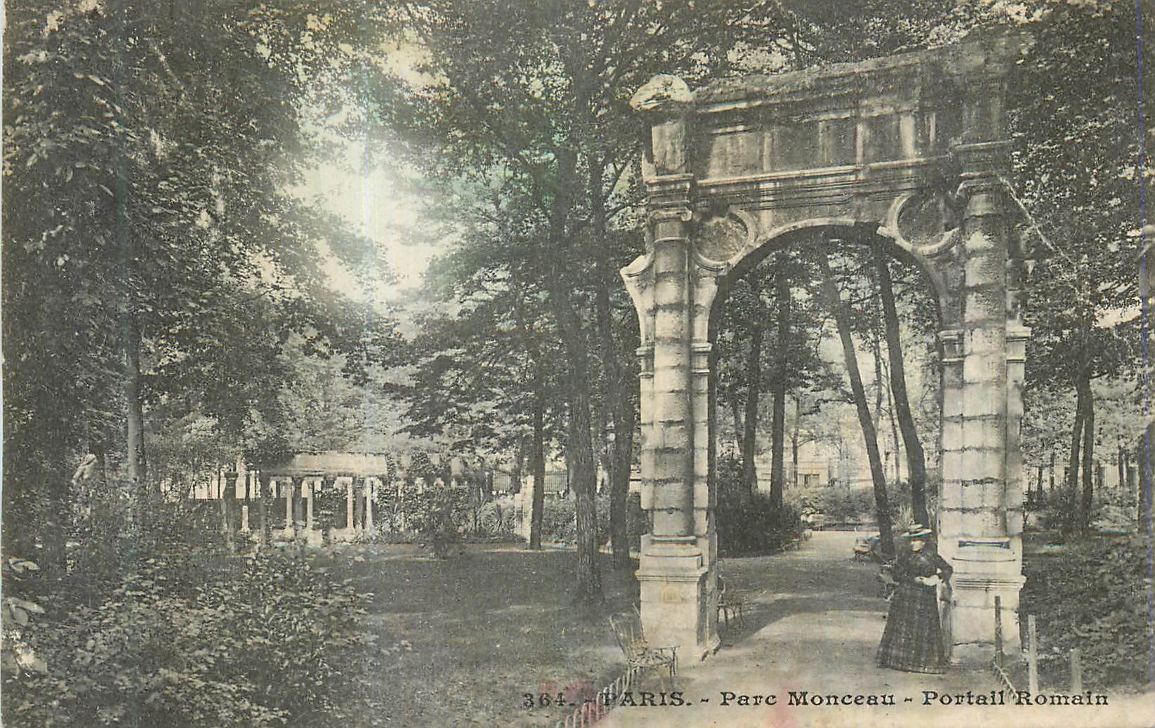CPA Paris Parc Monceau Portail Romain