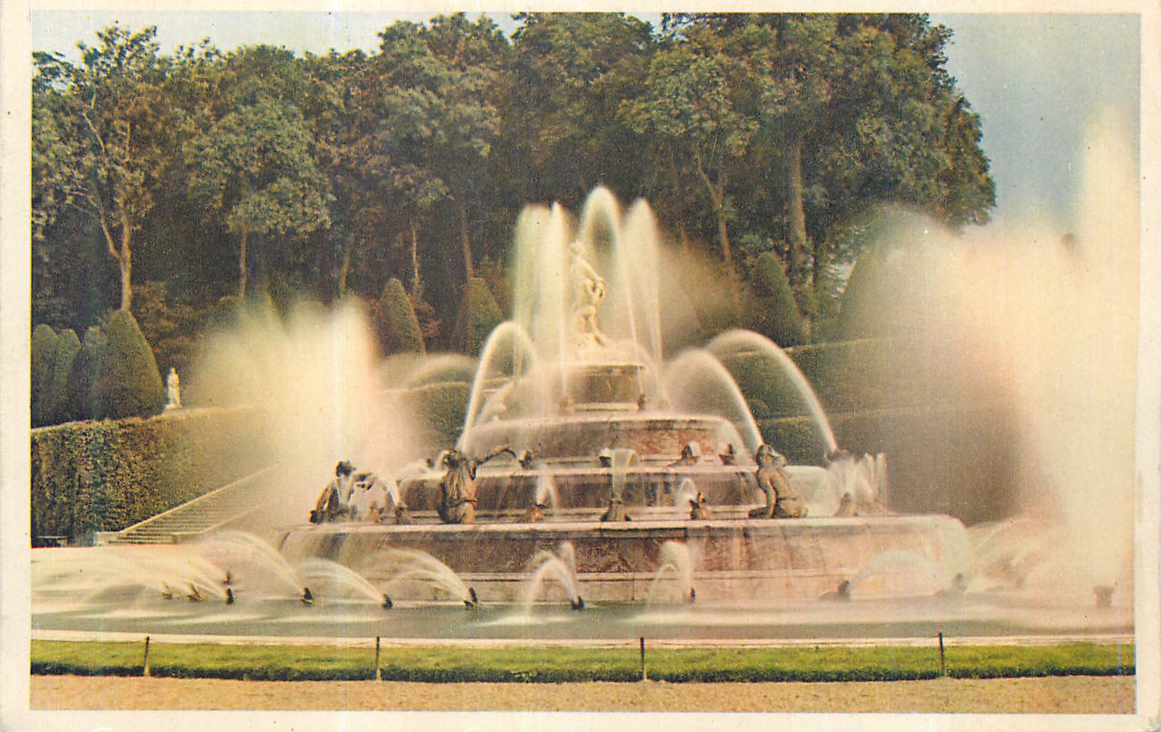CPA Parc de Versailles Le Bassin de Latone