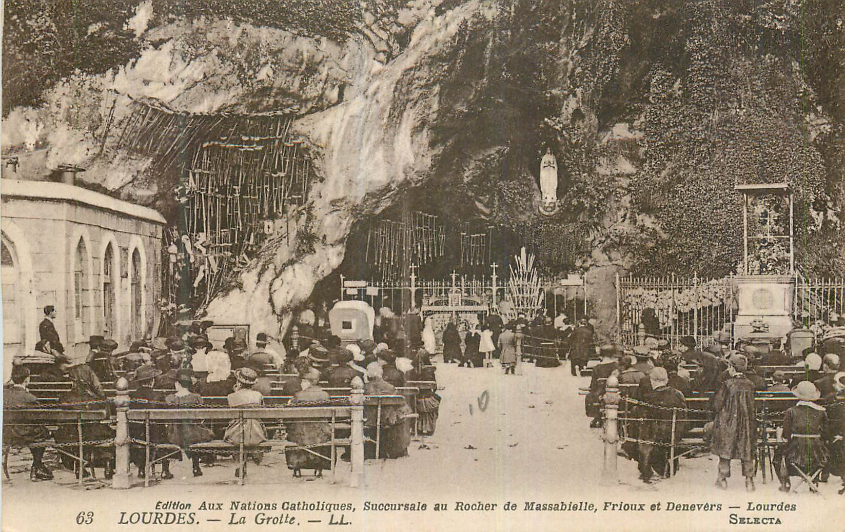 CPA Lourdes La Grotte