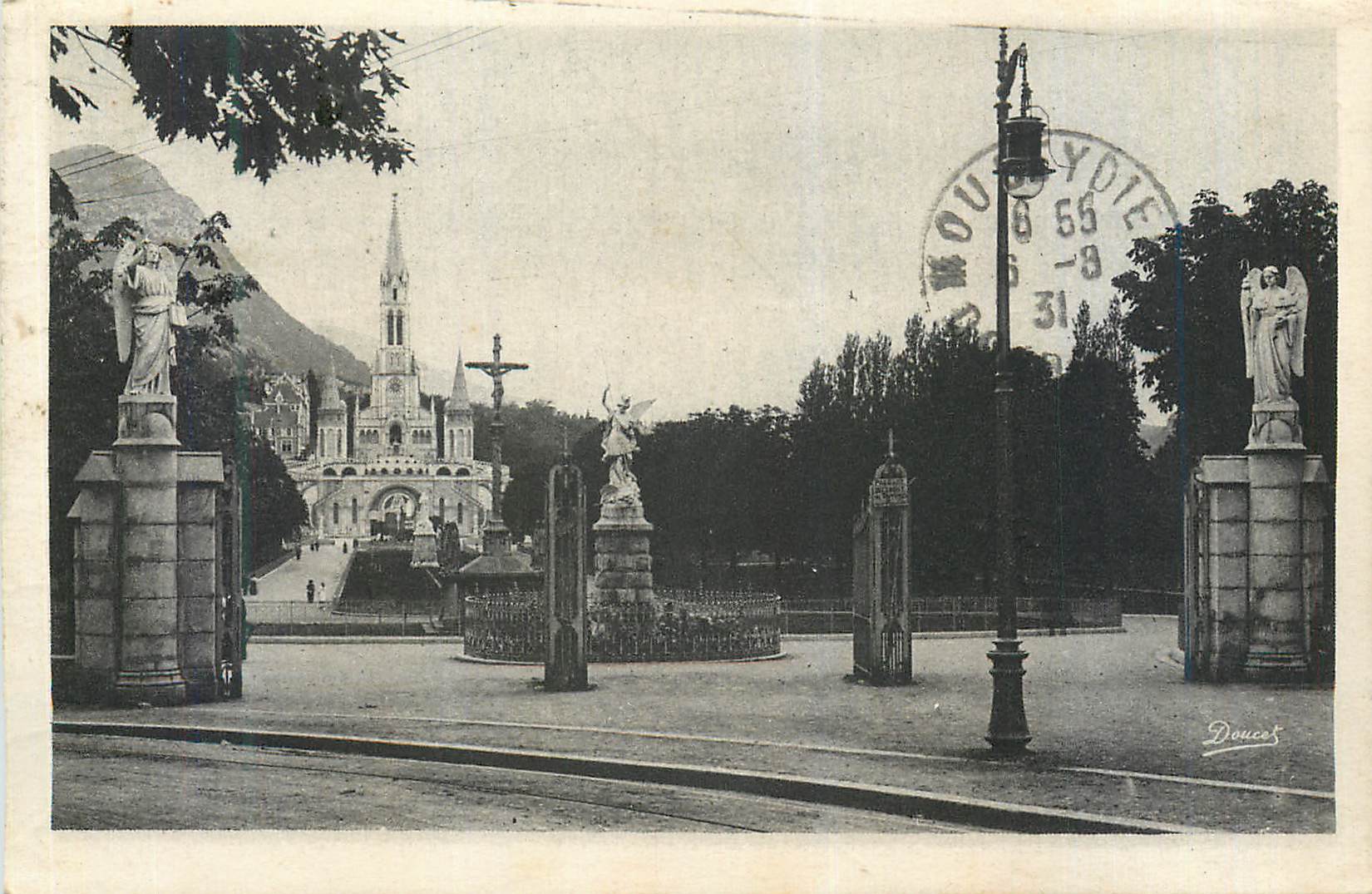 CPA Lourdes L'Esplanade