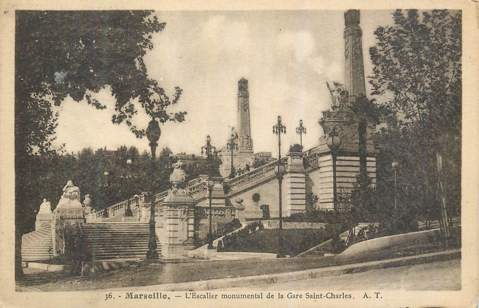 CPA Marseille L'Escalier Monumental de la Gare Saint Charles