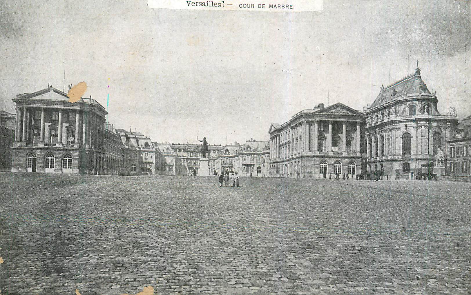 CPA Versailles Cour de Marbre