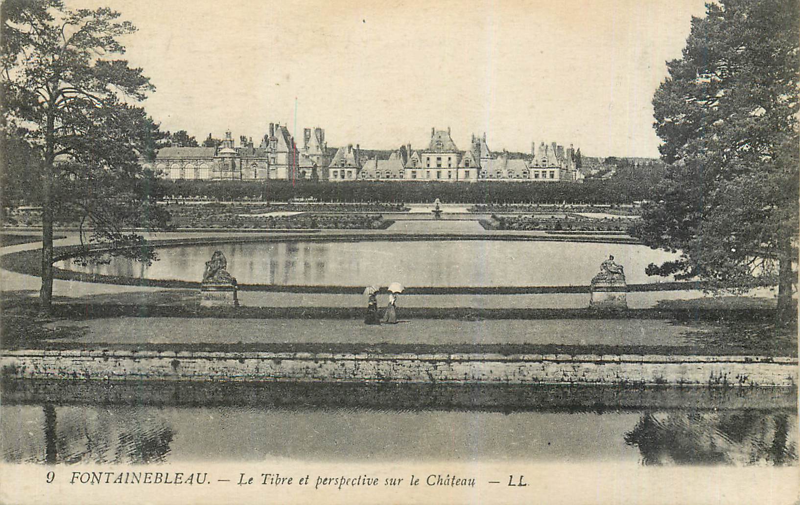 Fontainebleau — Il Tibre e prospettiva sul Castello — LL