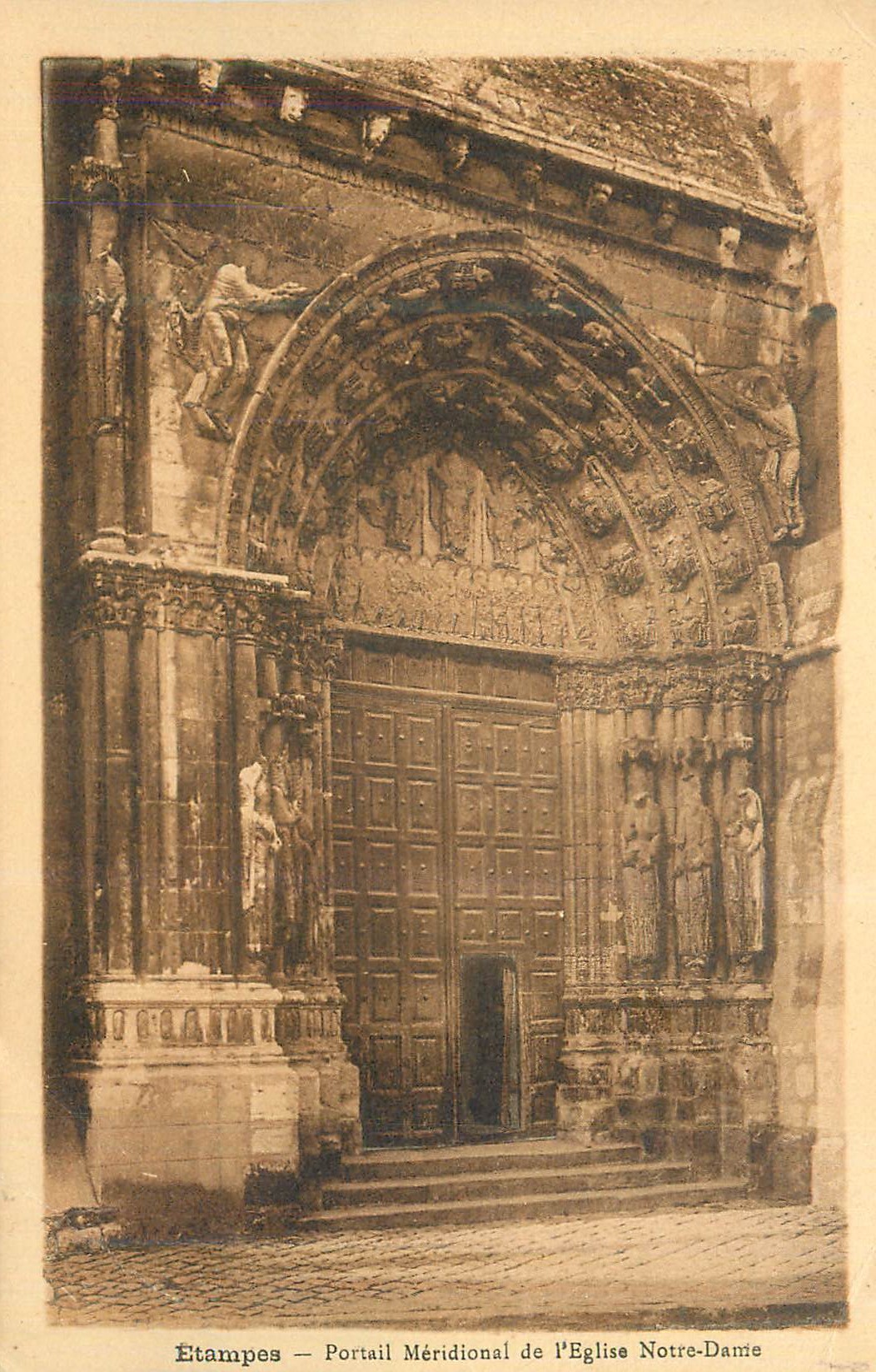 CPA Etampes Portail Meridional de l'Eglise Notre Dame
