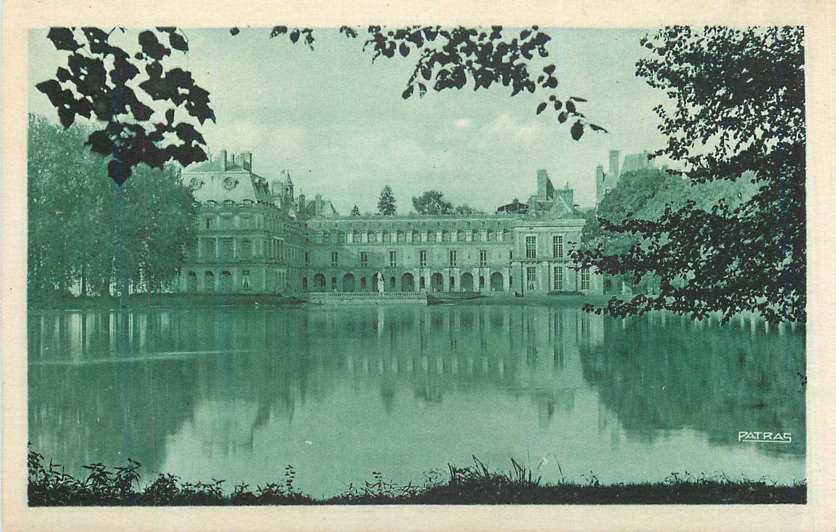 Château de Fontainebleau — vue sur le lac — éditeur Patras