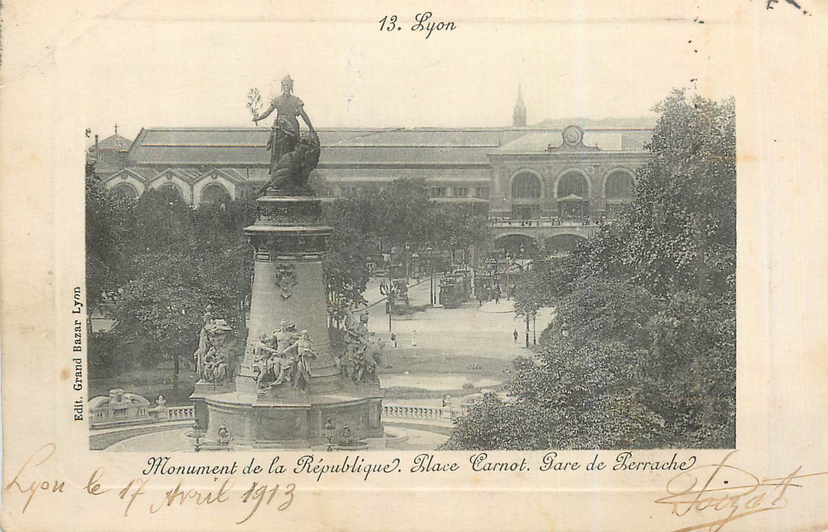 CPA Lyon Monument de la Republique Place Carnot