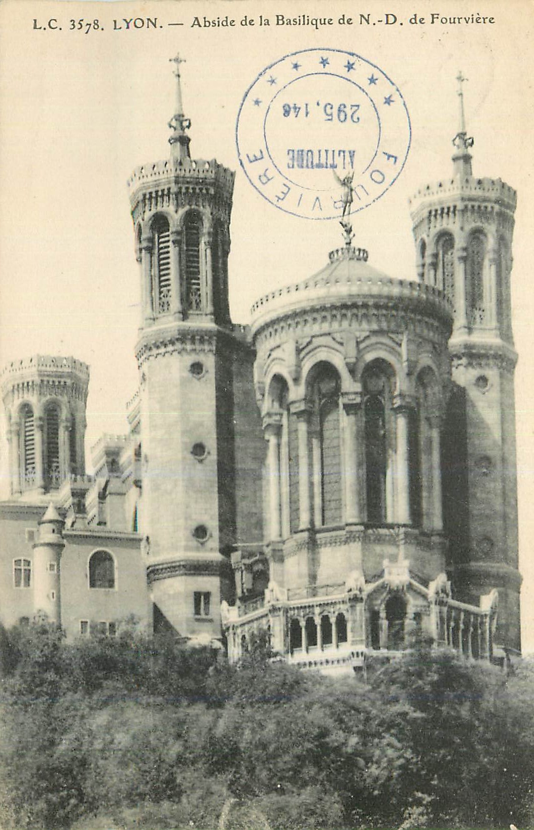 CPA Lyon Abside de la Basilique de N D de Fourviere