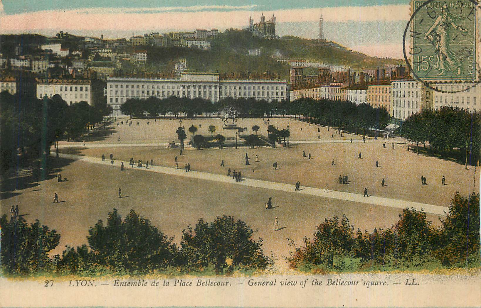 CPA Lyon Ensemble de la Place Bellecour