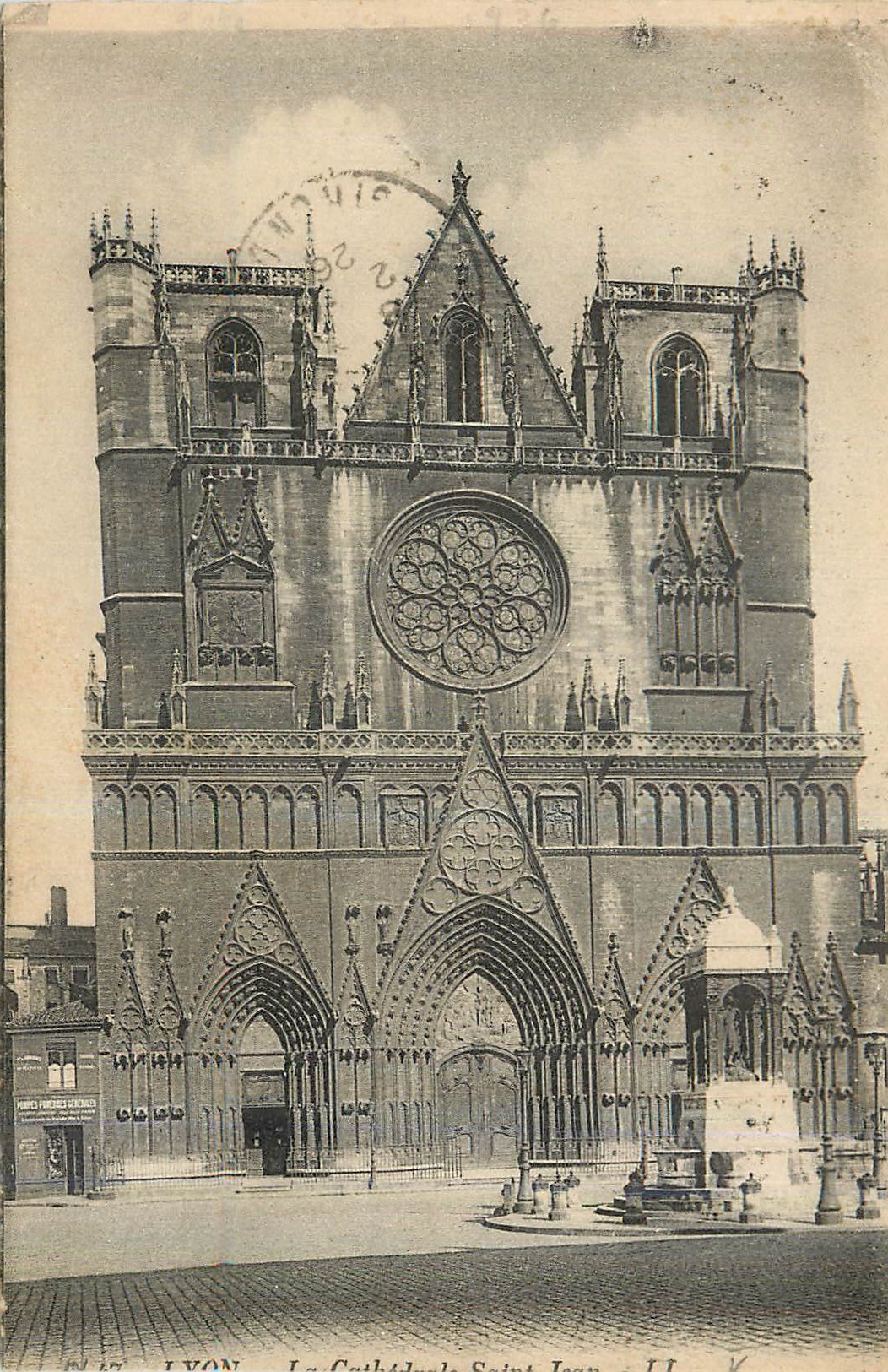 CPA Lyon La Cathedrale Saint Jean