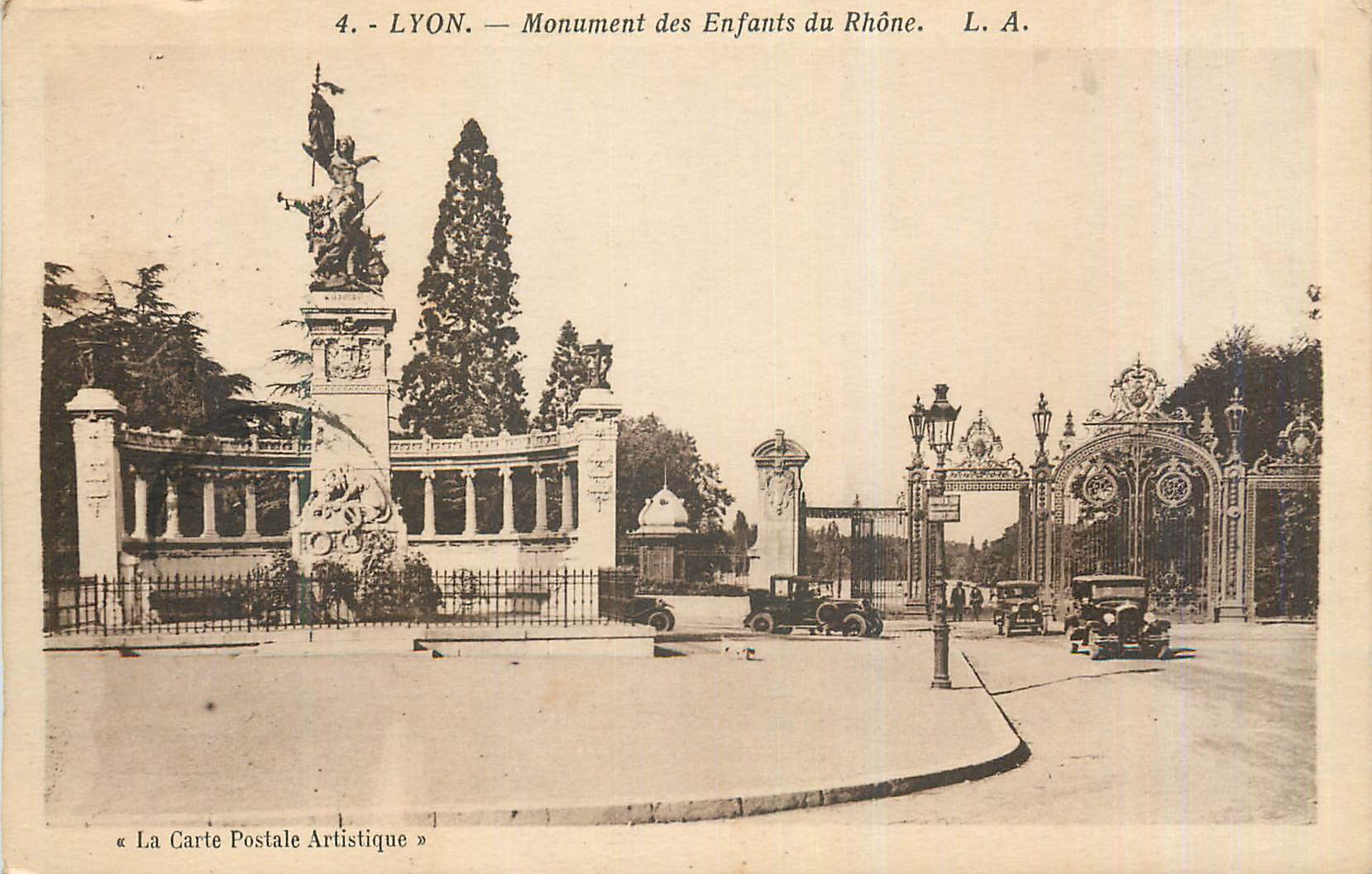 CPA Lyon Monument des Enfants de Rhone
