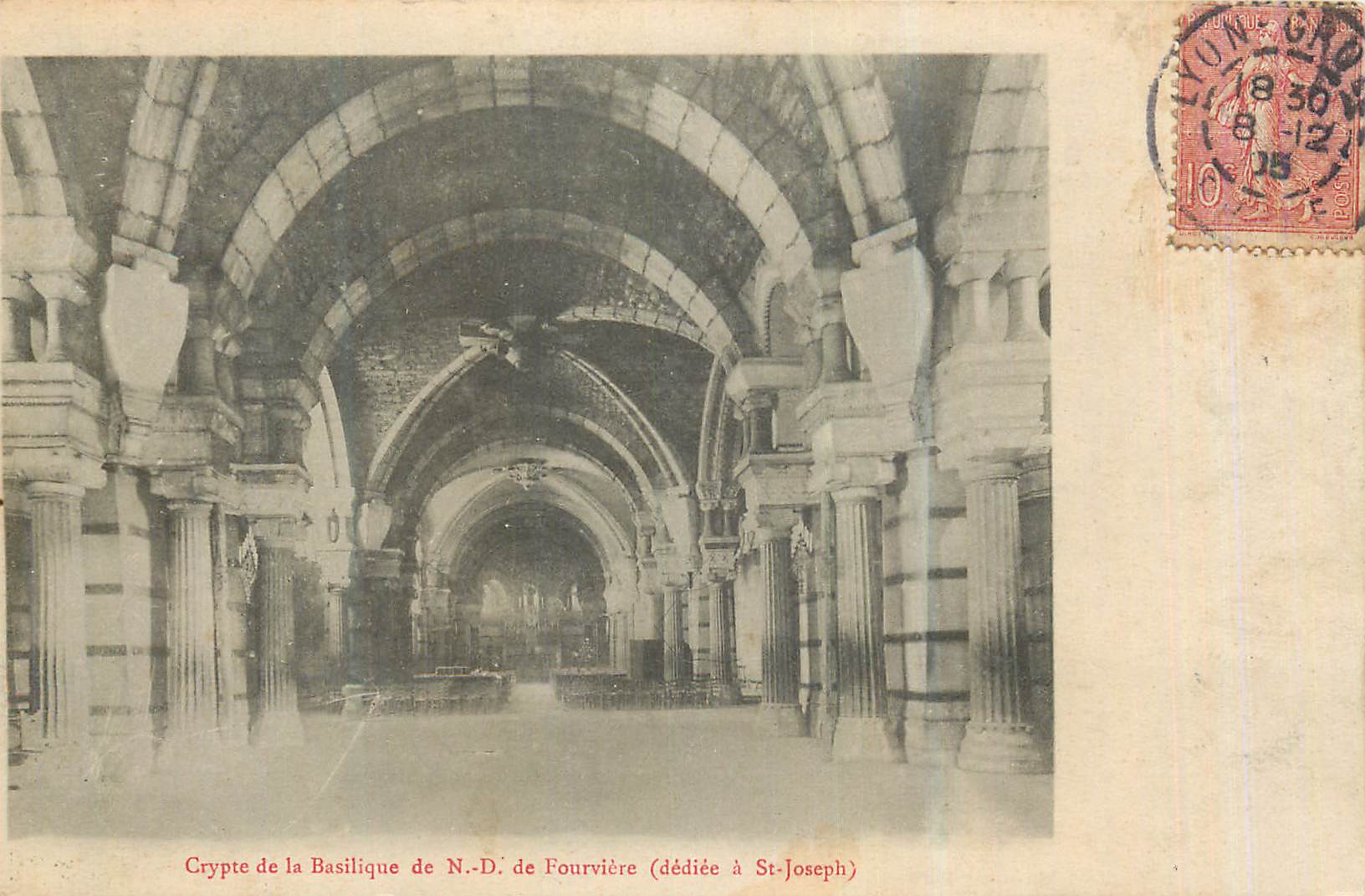 CPA Crypte de la Basilique de N D de Fourviere (Dediee a St Joseph)