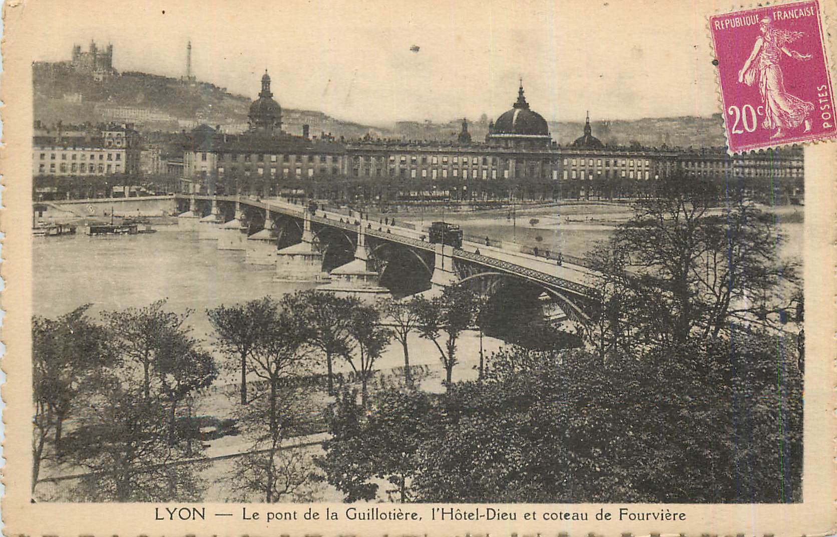 CPA Lyon Le Pont de la Guillotiere l'Hotel Dieu et Coteau de Fourviere