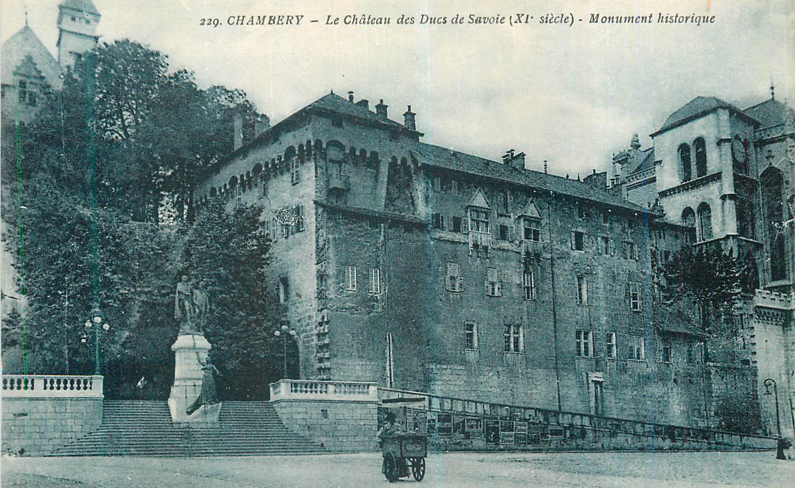 CPA Chambery le Chateau des Ducs de Savoie (XIe siecle) Monument Historique