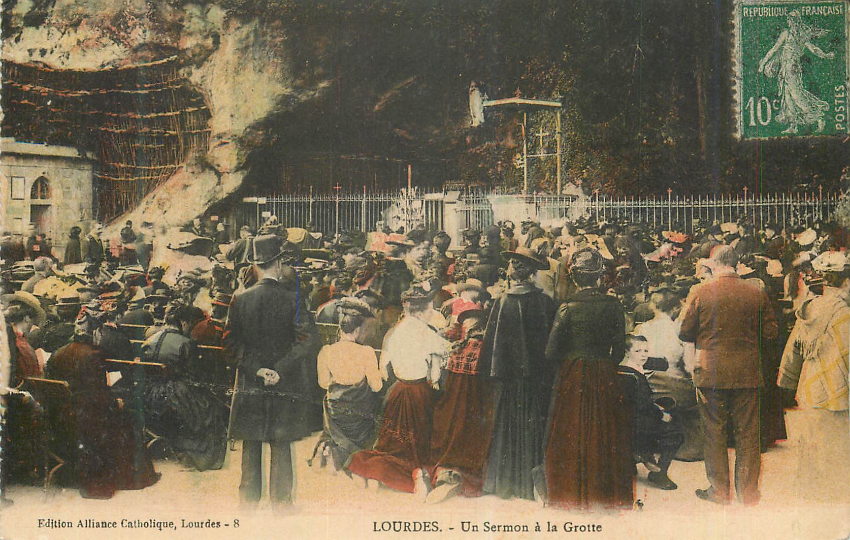 CPA Lourdes Un Sermon a la Grotte
