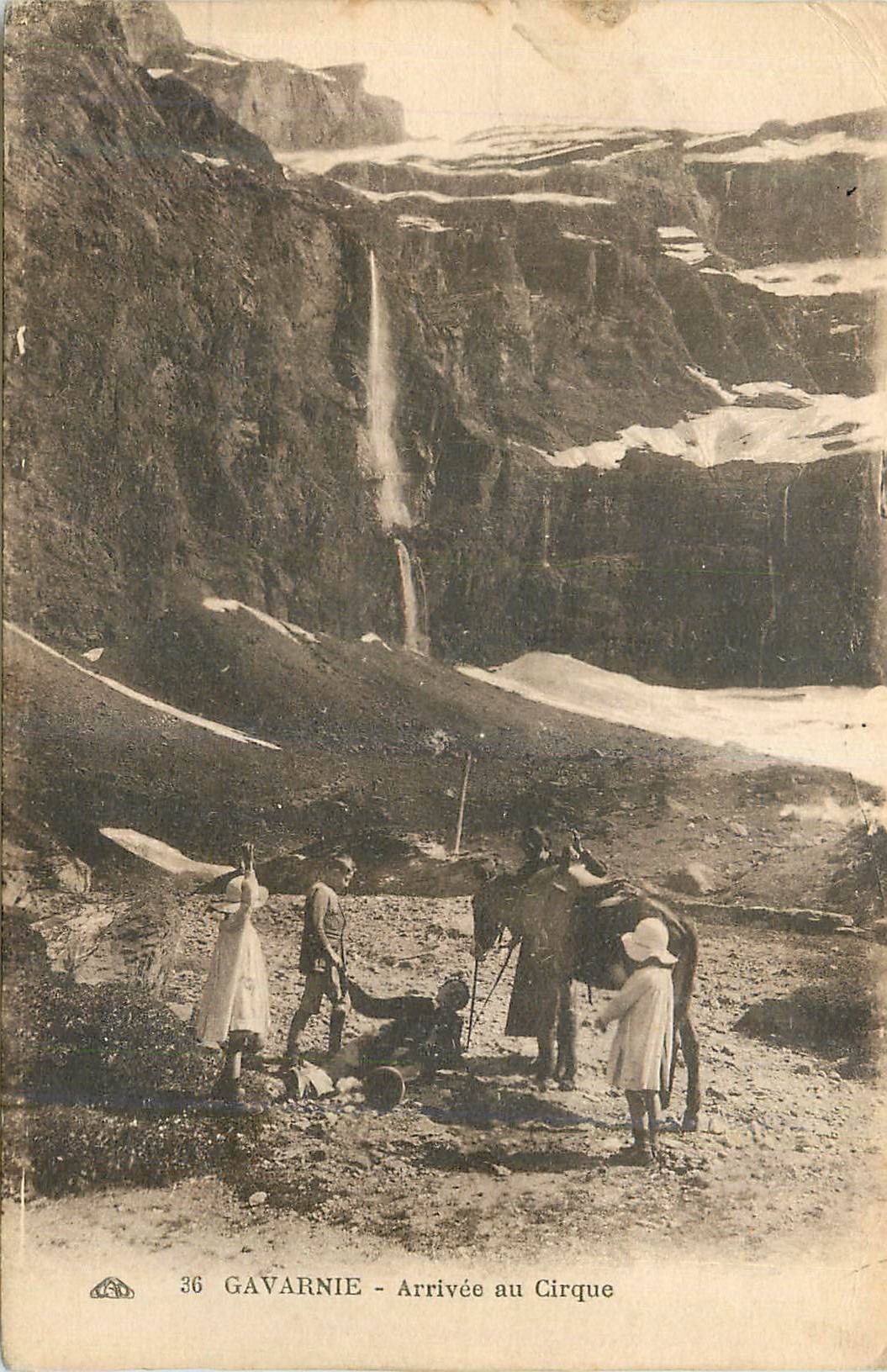 CPA Gavarnie Arrivee au Cirque