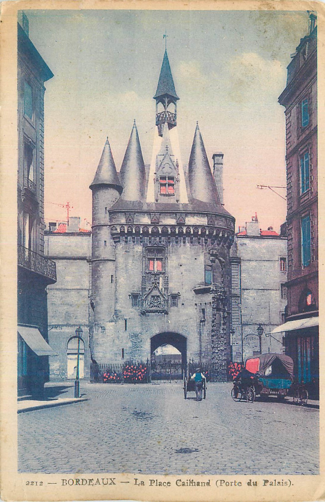 CPA Bordeaux La Place Cailhand (Porte du Palais)