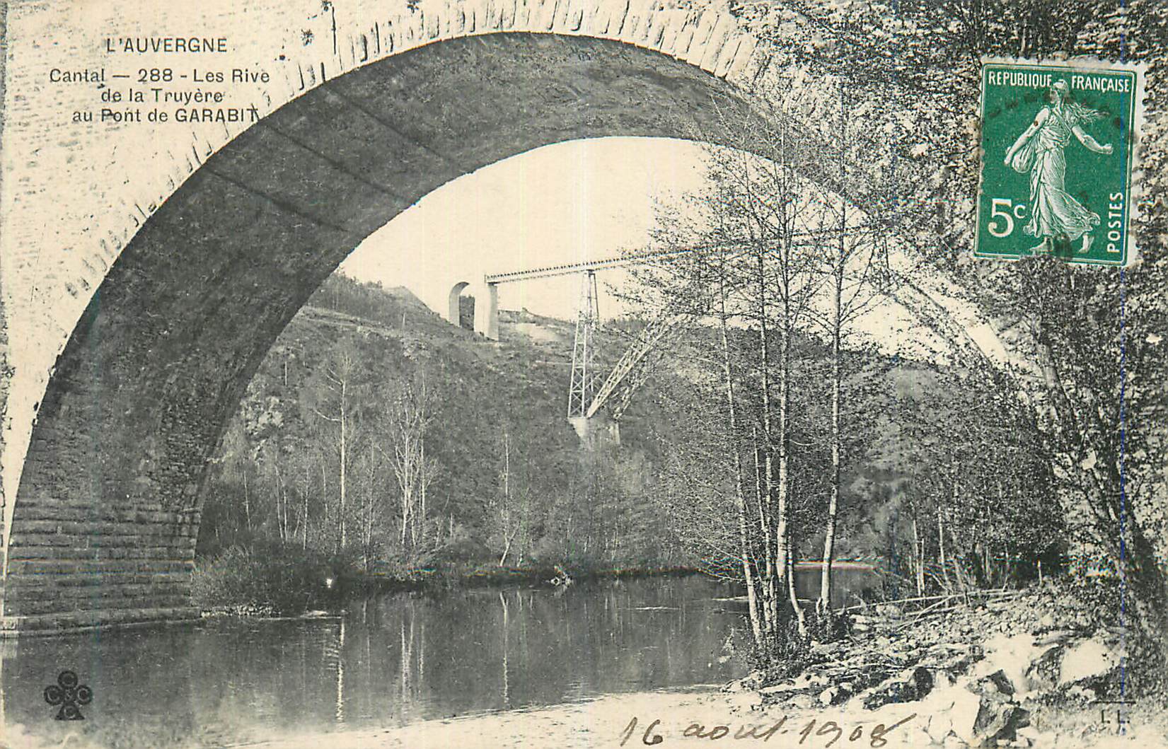 CPA L'Auvergne Cantal Les Rive de la Truyere au Pont de Garabit