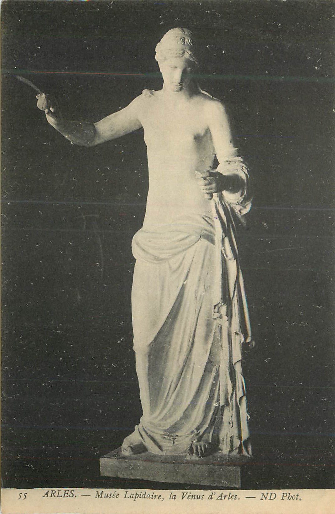 CPA Arles Musee Lapidaire La Venus d'Arles