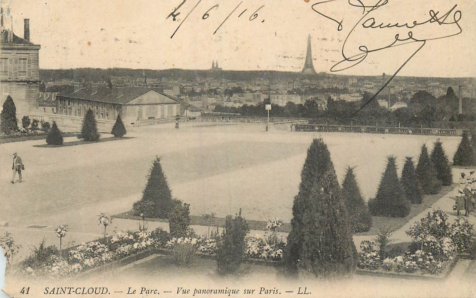 CPA Saint Cloud Le Parc Vue Panoramique sur Paris Tour Eiffel
