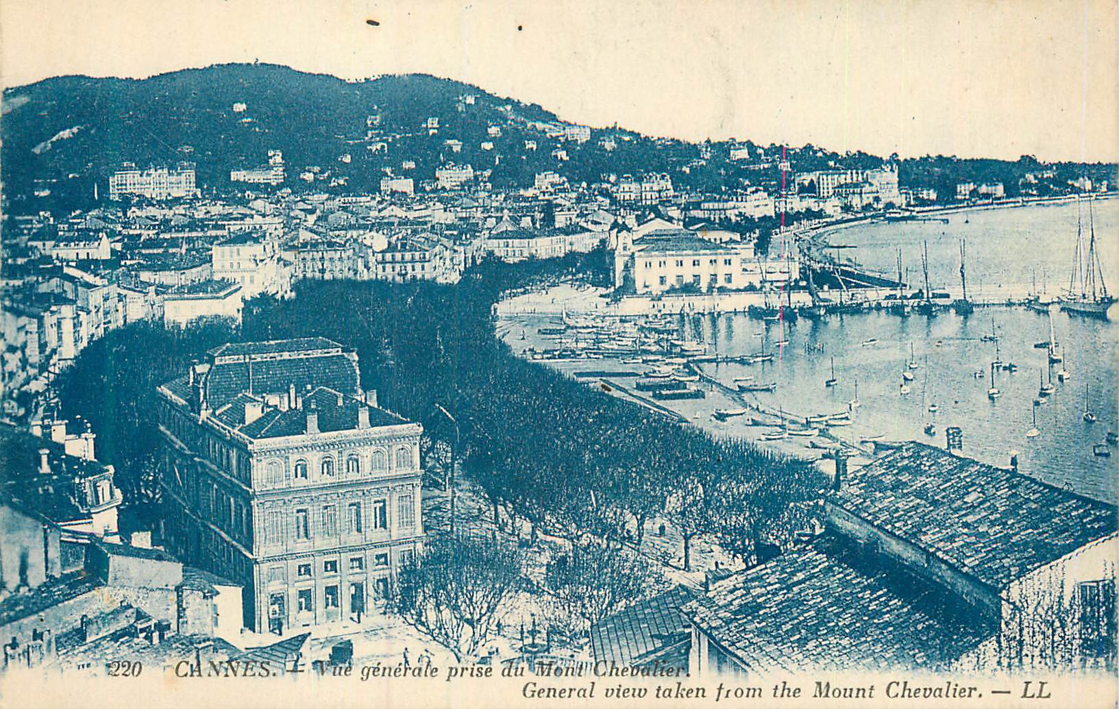 CPA Cannes Vue Generale prise du Mont Chevalier