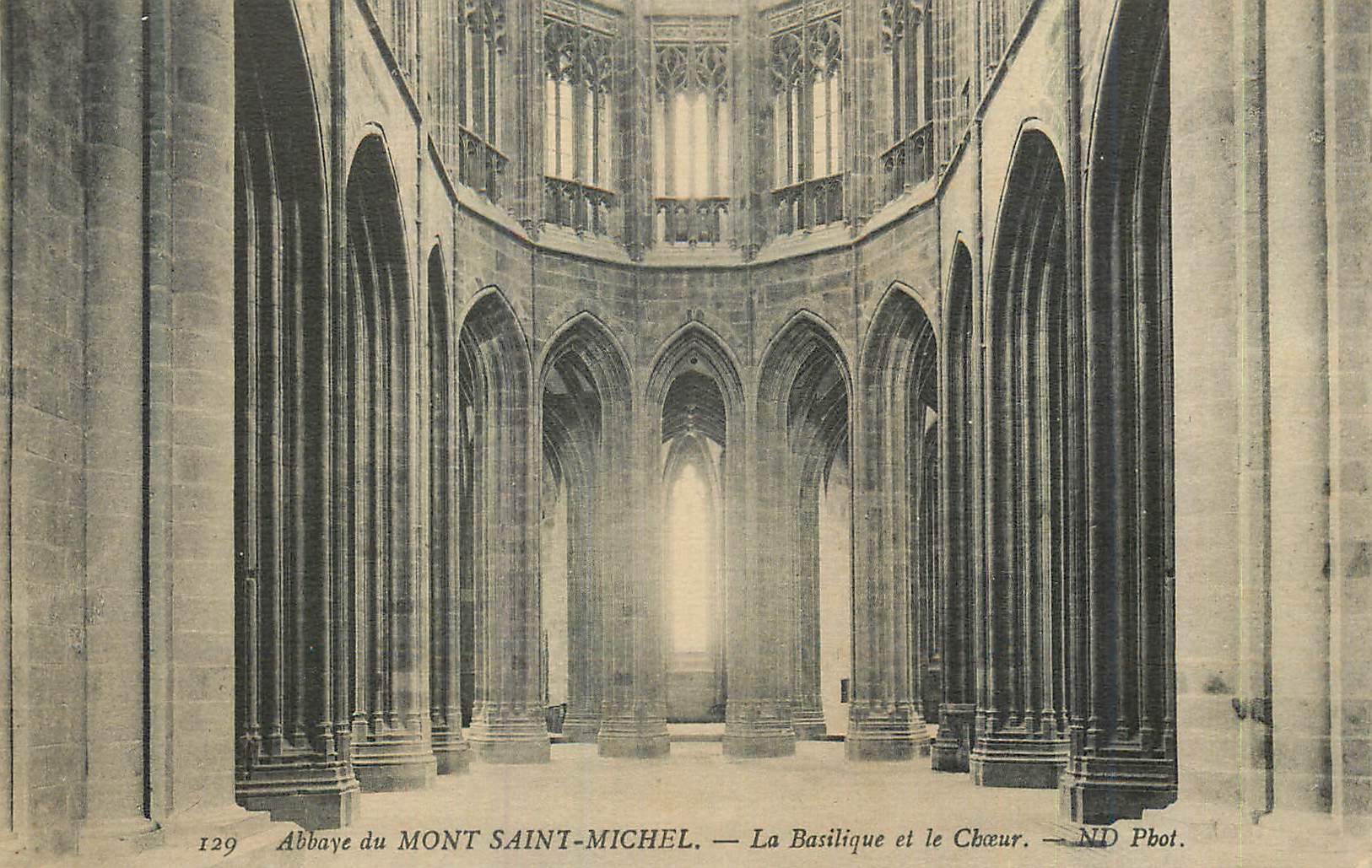 CPA Abbaye du Mont Saint Michel La Basilique et le Choeur