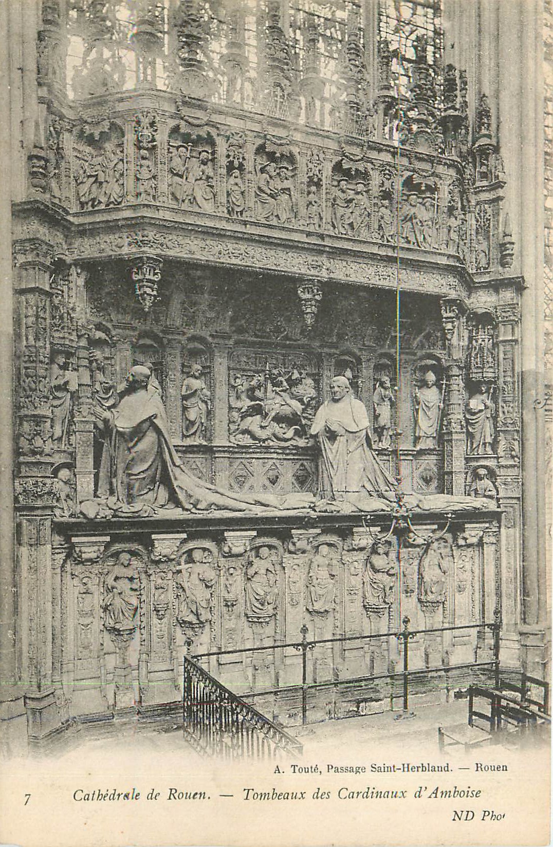 CPA Cathedrale de Rouen Tombeaux des Cardinaux d'Amboise