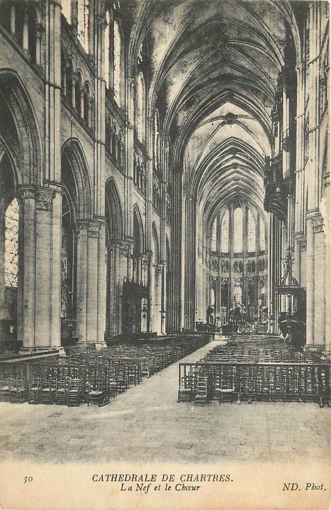 CPA Cathedrale de Chartres La Nef et le Choeur