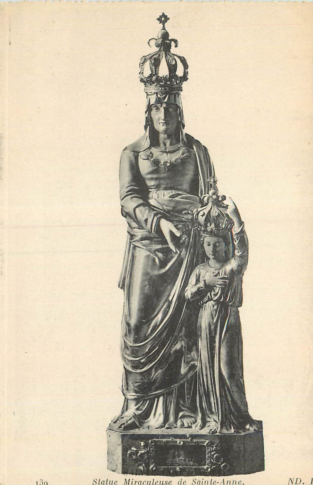 CPA Statue Miraculeuse de Sainte Anne