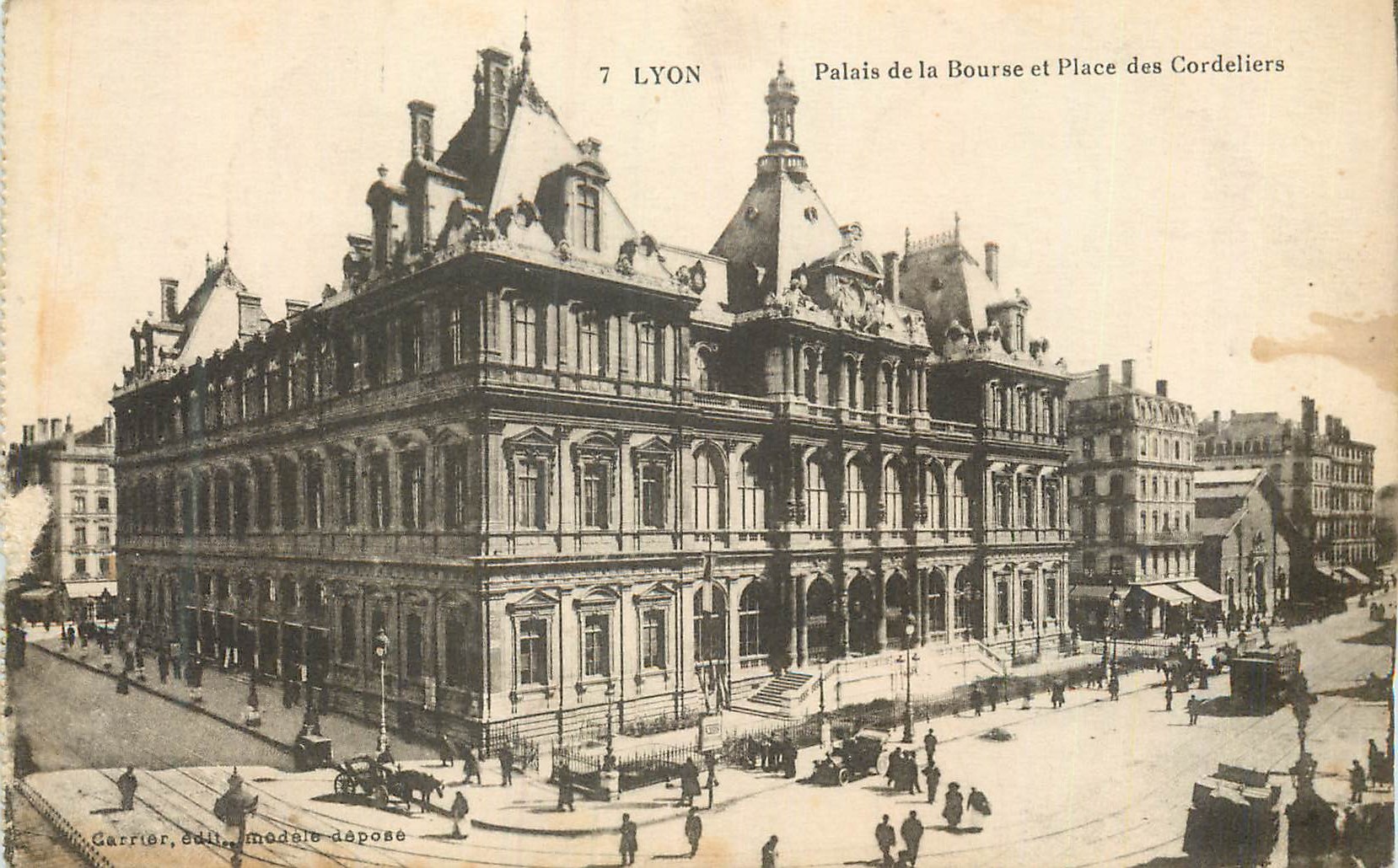 CPA Lyon Palais de la Bourse et Place des Cordeliers Tramway