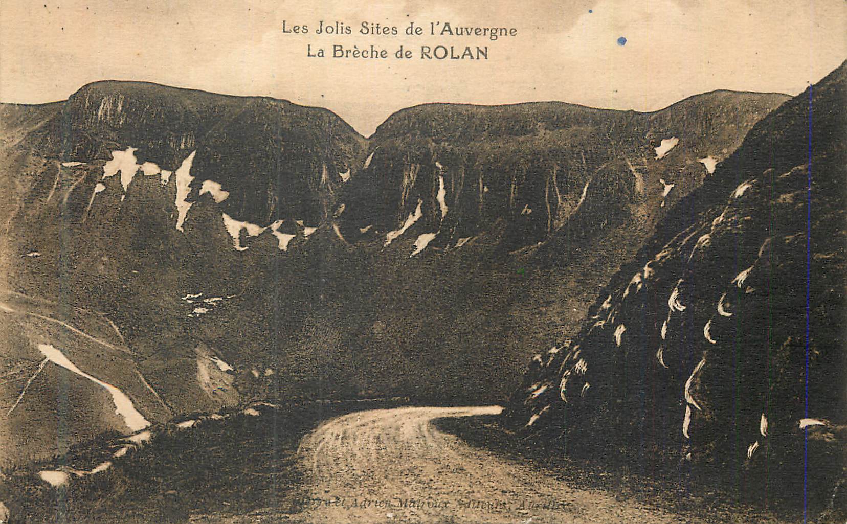 CPA Les Jolis Sites de l'Auvergne la Breche de Rolan