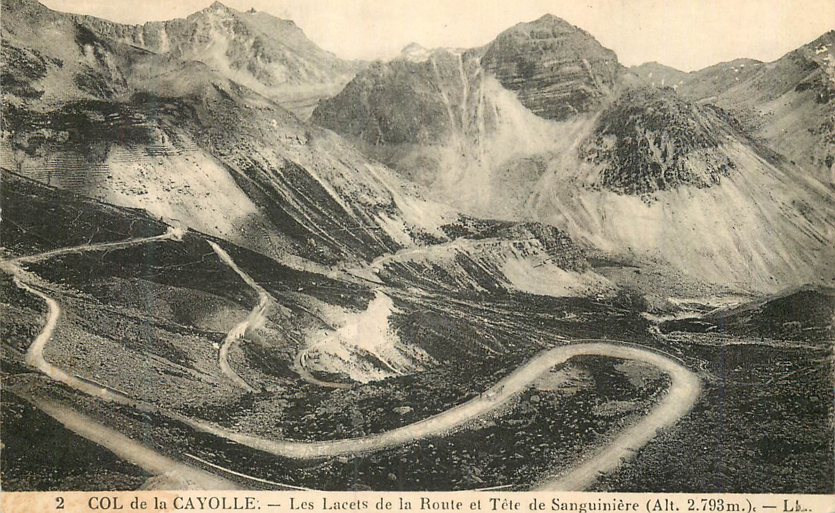 Col de la Cayolle — Les lacets de la route et Tête de Sanguinière (Alt. 2.793m.) — Léon