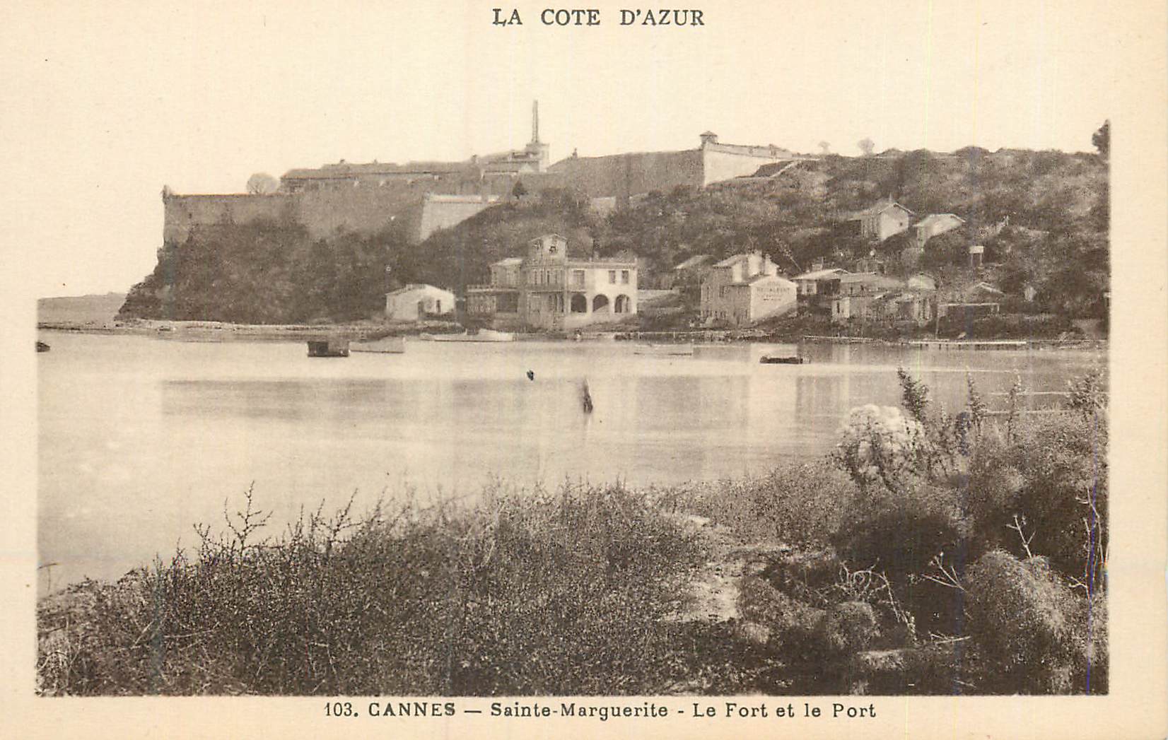 CPA Cannes Cote d'Azur Sainte Marguerite Le Fort et le Port