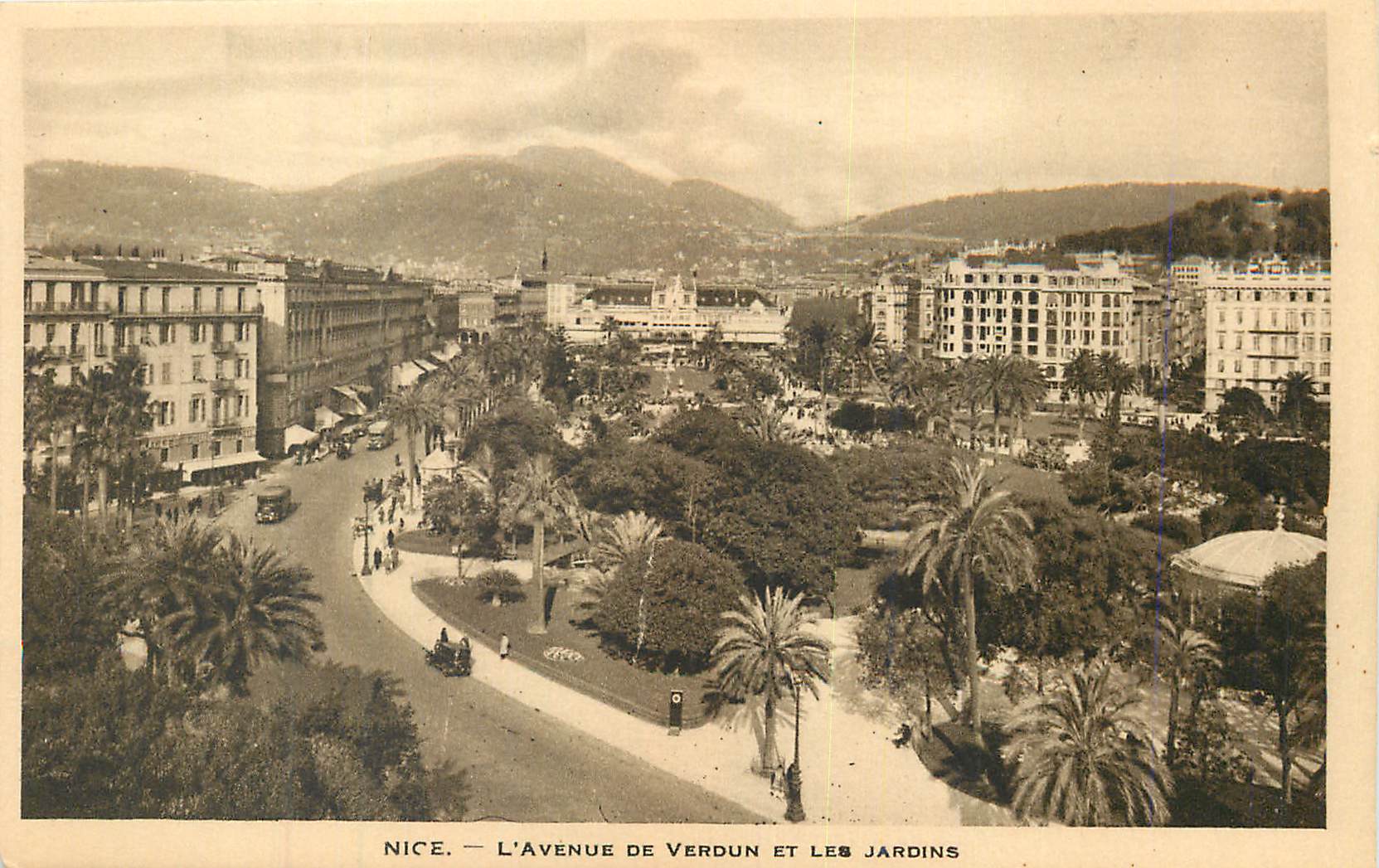 CPA Nice L'Avenue de Verdun et les Jardins