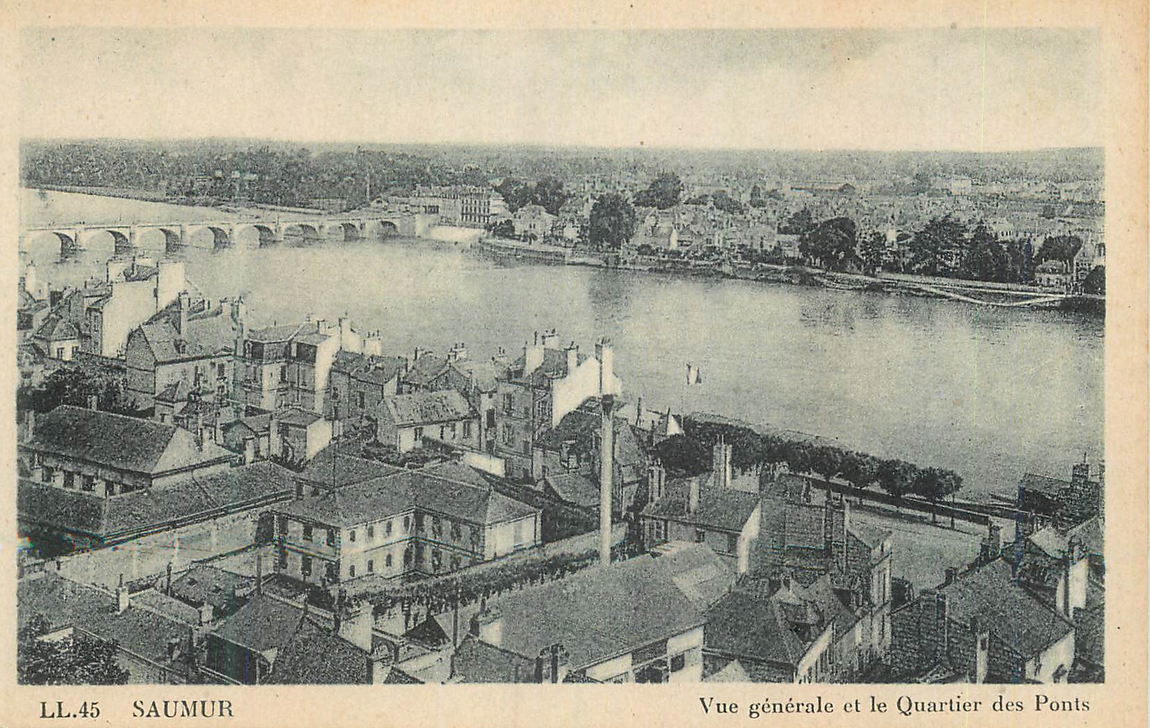 CPA Saumur Vue Generale et le Quartier des Ponts