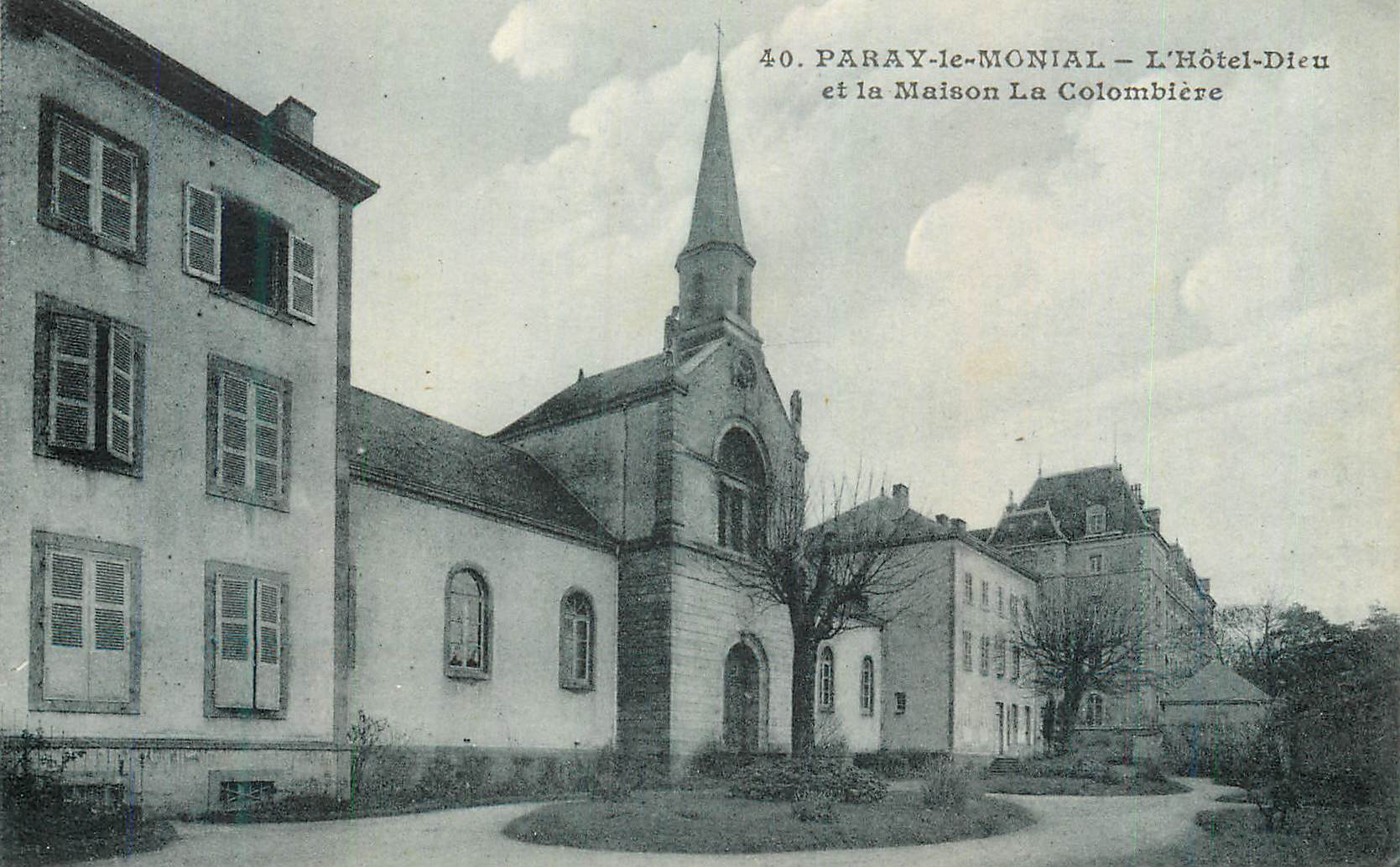 CPA Paray le Monial L'Hotel Dieu et la Maison La Colombiere