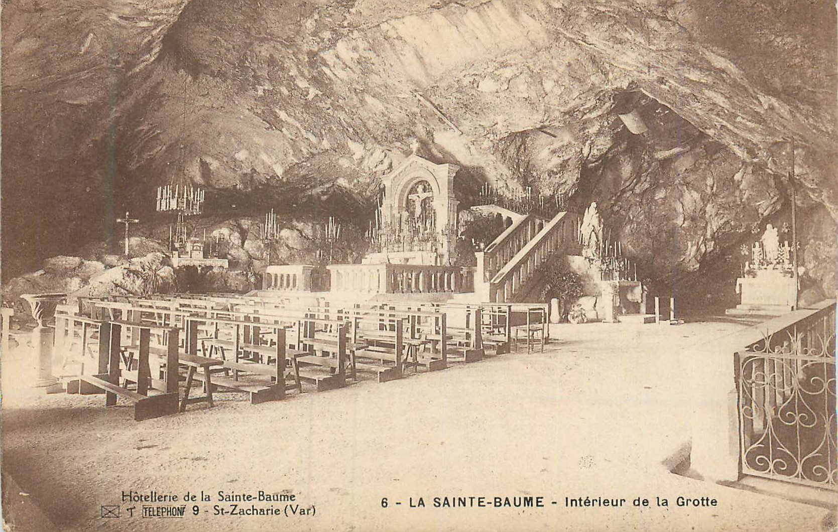 CPA La Sainte Baume Interieur de la Grotte