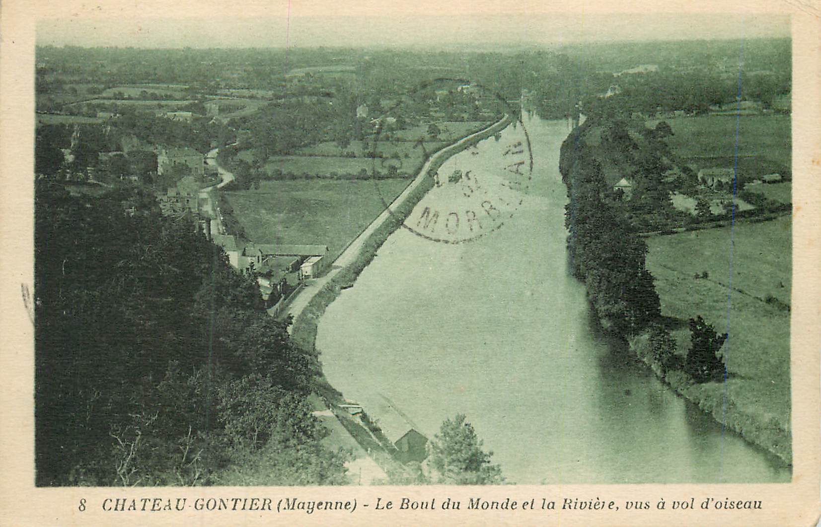 CPA Chateau Gontier (Mayenne) Le Boul du Monde et la Riviere vus a vol d'Oiseau