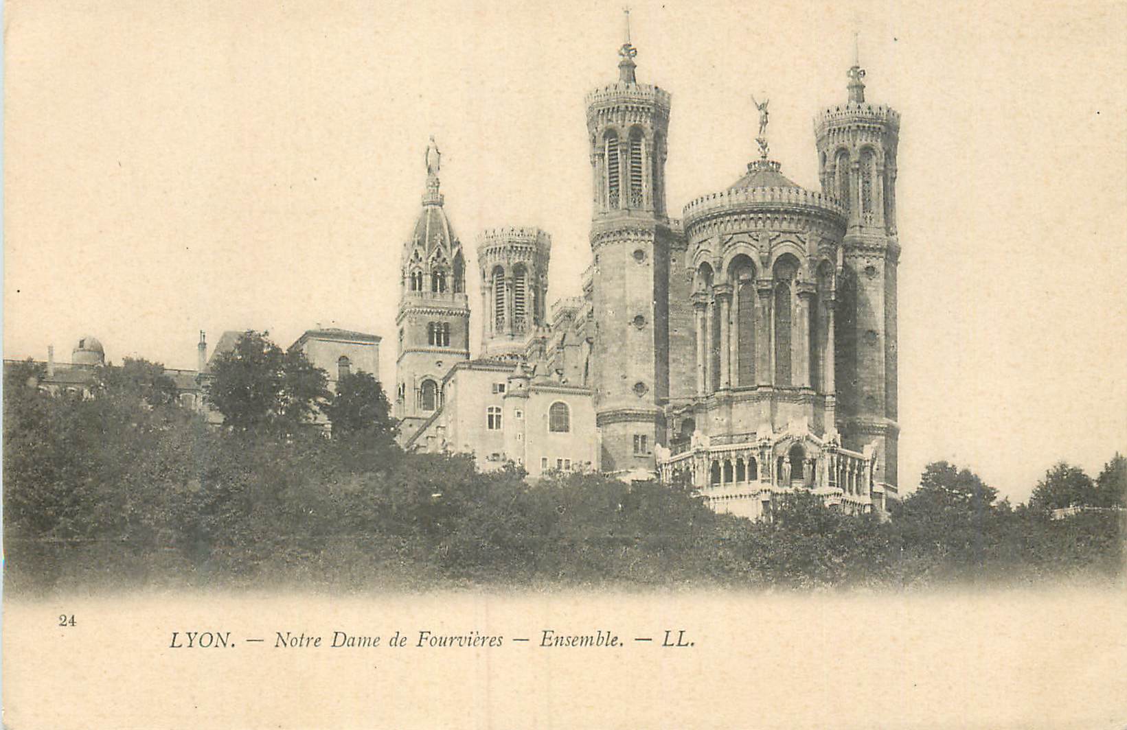 CPA Lyon Notre Dame de Fourvieres Ensemble