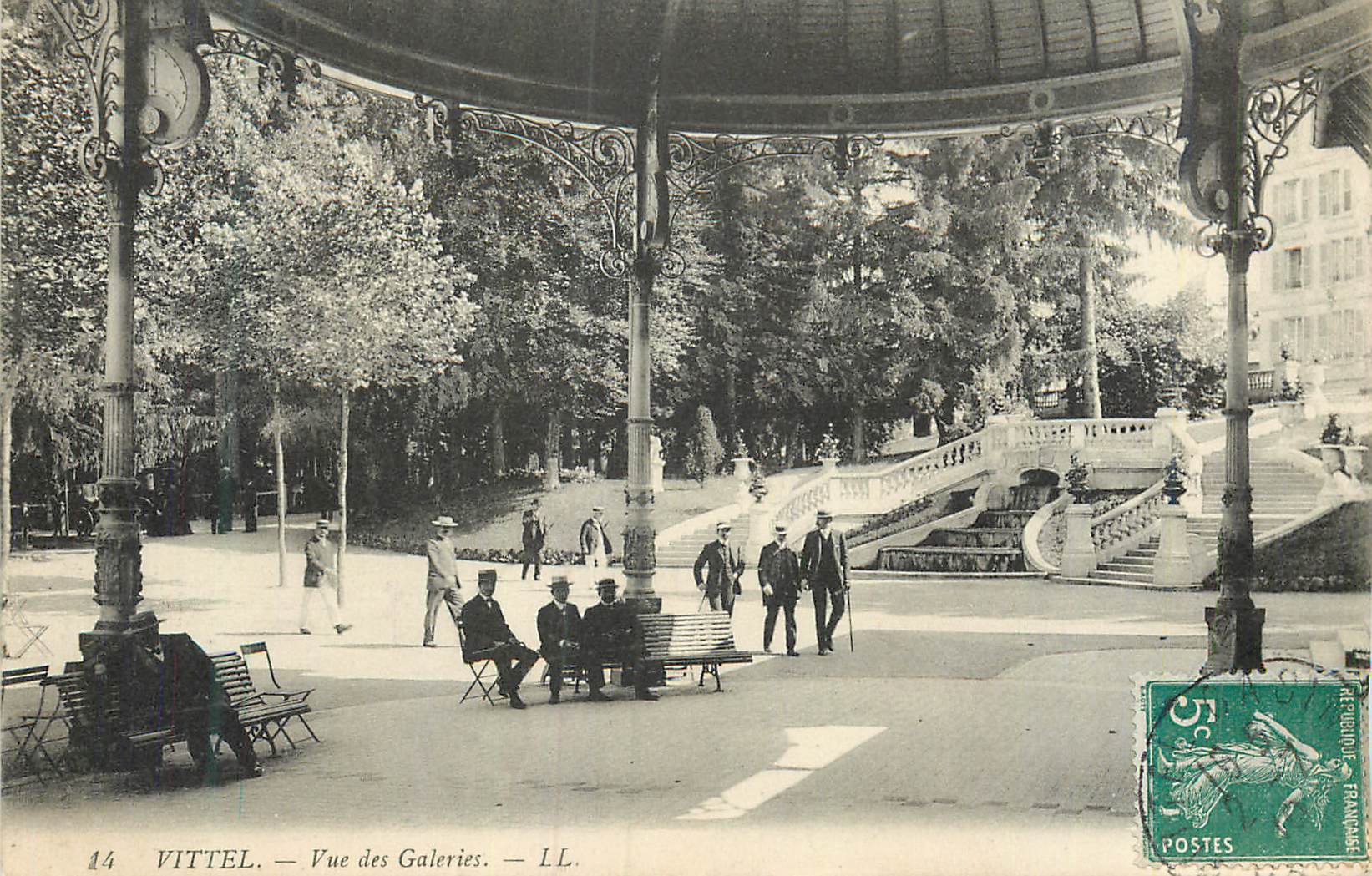 CPA Vittel Vue des Galeries