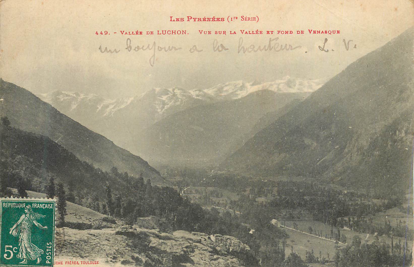 CPA Les Pyrenees Vallee de Luchon Vue sur la vallee et fond de Venasque