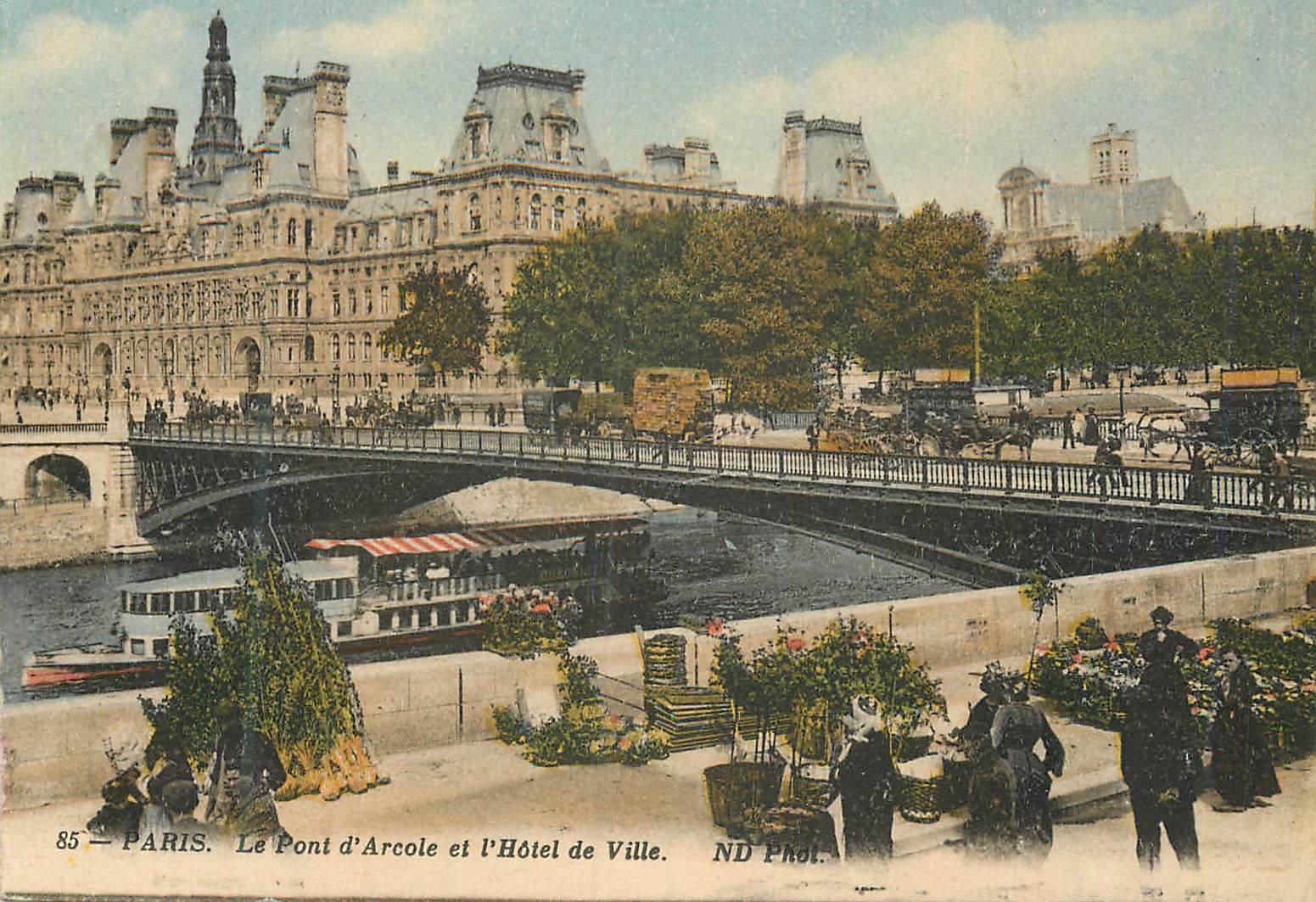 Paris — Le Pont d'Arcole et l'Hôtel de Ville — ND Phot.