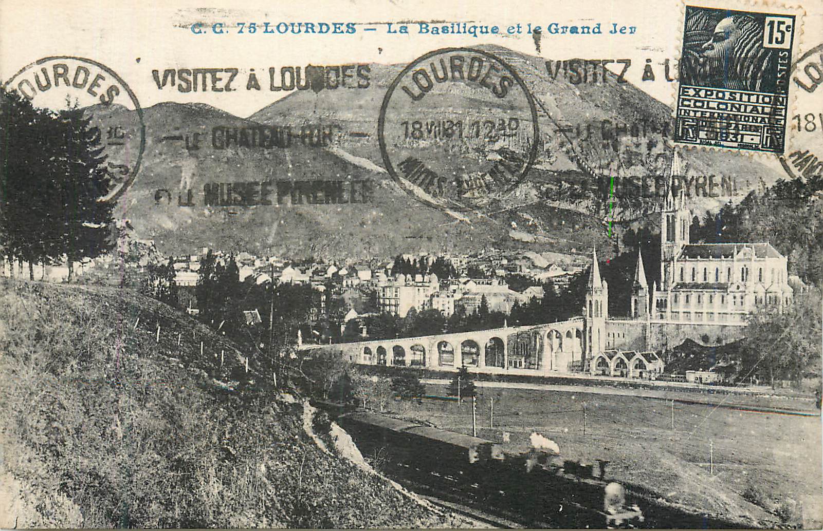 CPA Lourdes la Basilique et le Grand Jer