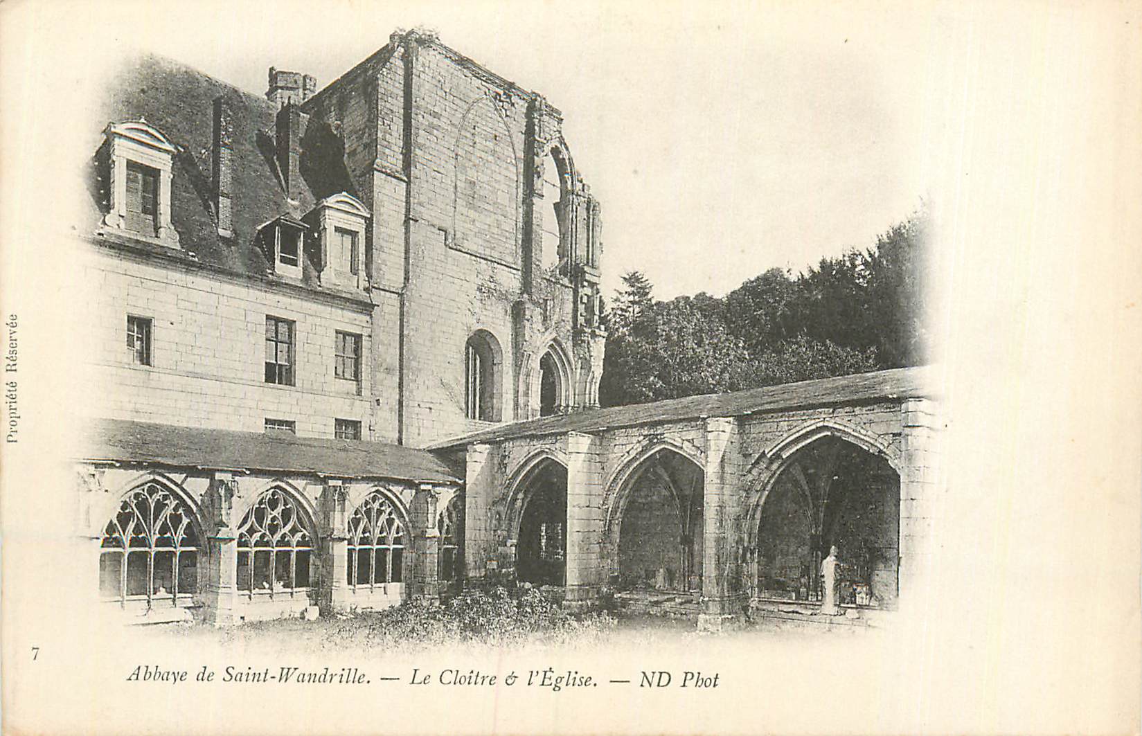 Abbaye de Saint-Wandrille — Le Cloître & l'Église — ND Phot
