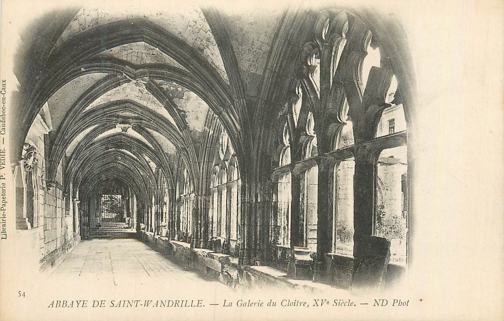 CPA Abbaye de Saint Wandrille La Galerie du Cloitre Xve Siecle (carte 1900)