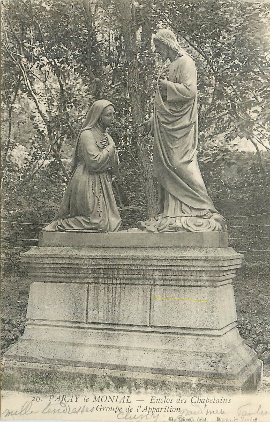Paray-le-Monial — Enclos des Chapelains — Groupe de l'Apparition
