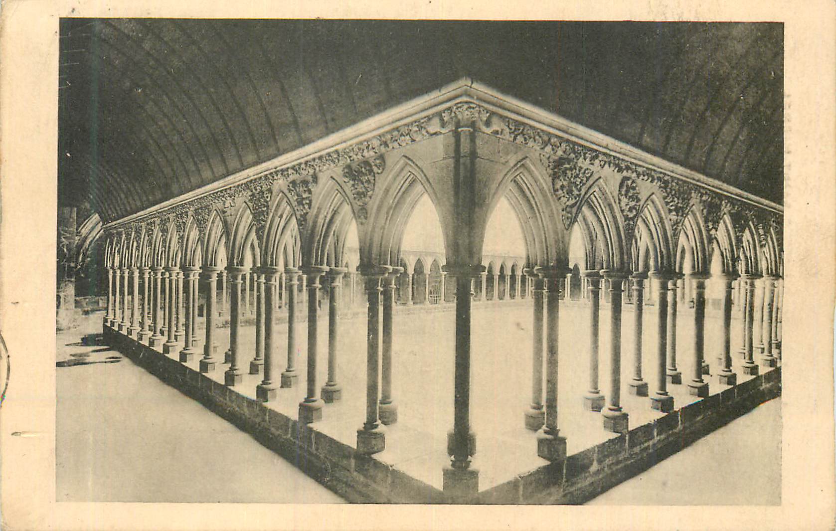 Gotischer Cloister — Architektonische Details — Unbekannter Verlag